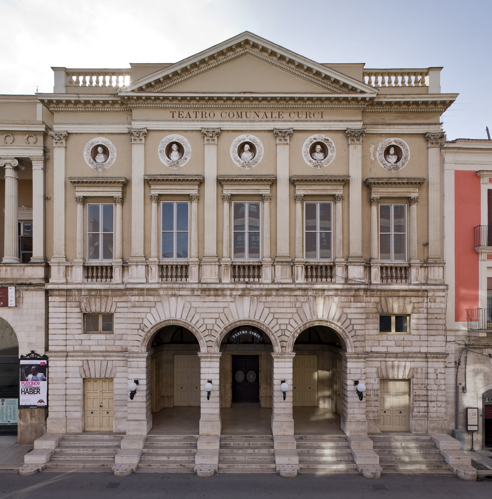 Inaugurazione gruppo scultoreo e presentazione libro Teatro Curci